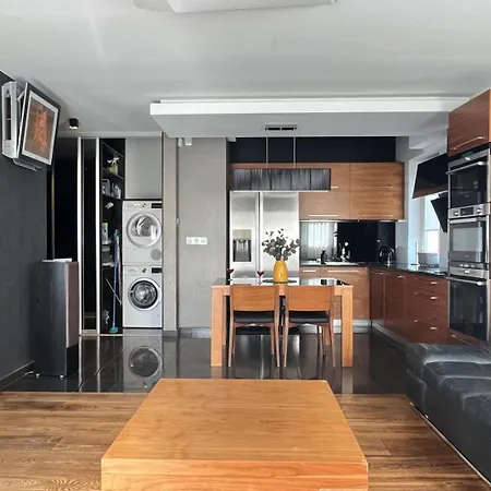 Apartamento With Air Conditioning And Garage Parking, Zakrzowek *